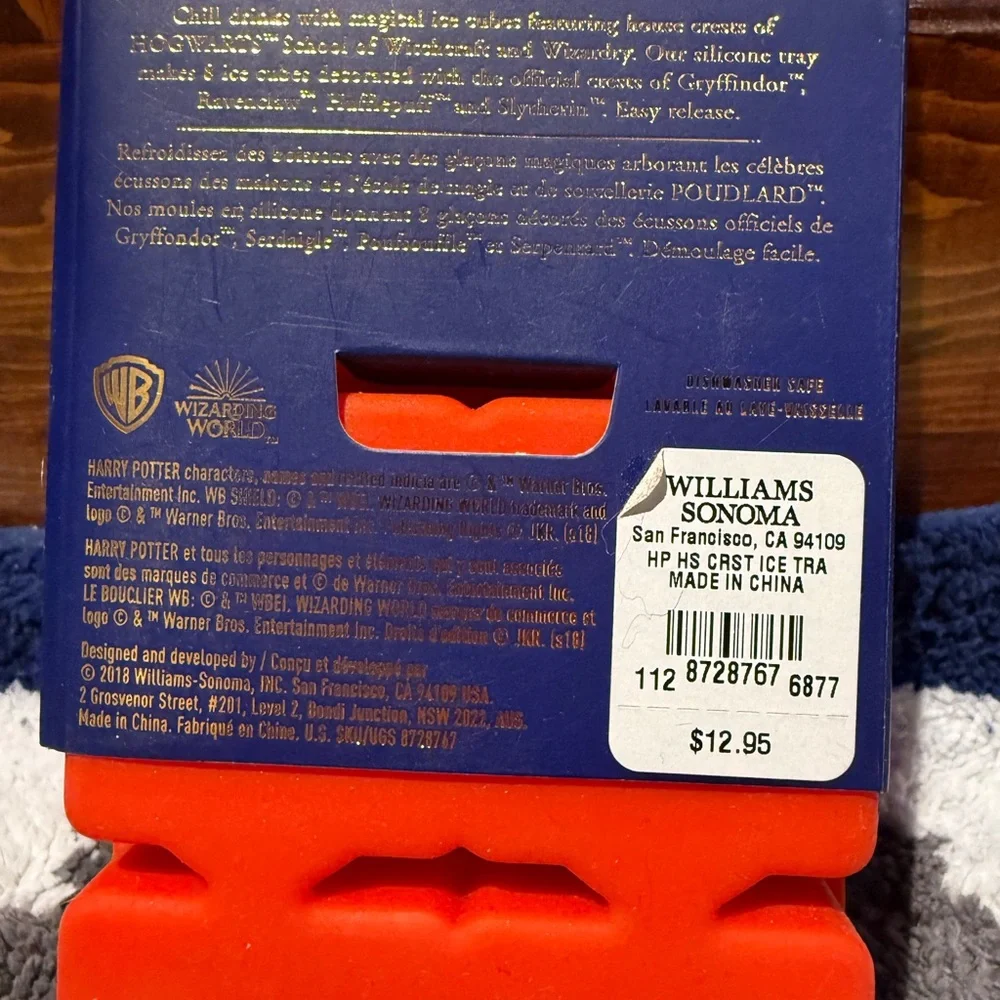 Williams Sonoma Harry Potter House Crest Ice Tray - Red and Blue